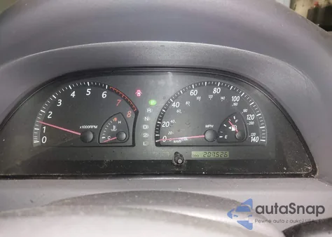 2003 Toyota Camry Le z USA, uszkodzony, nr VIN 4T1BE32K93U220661